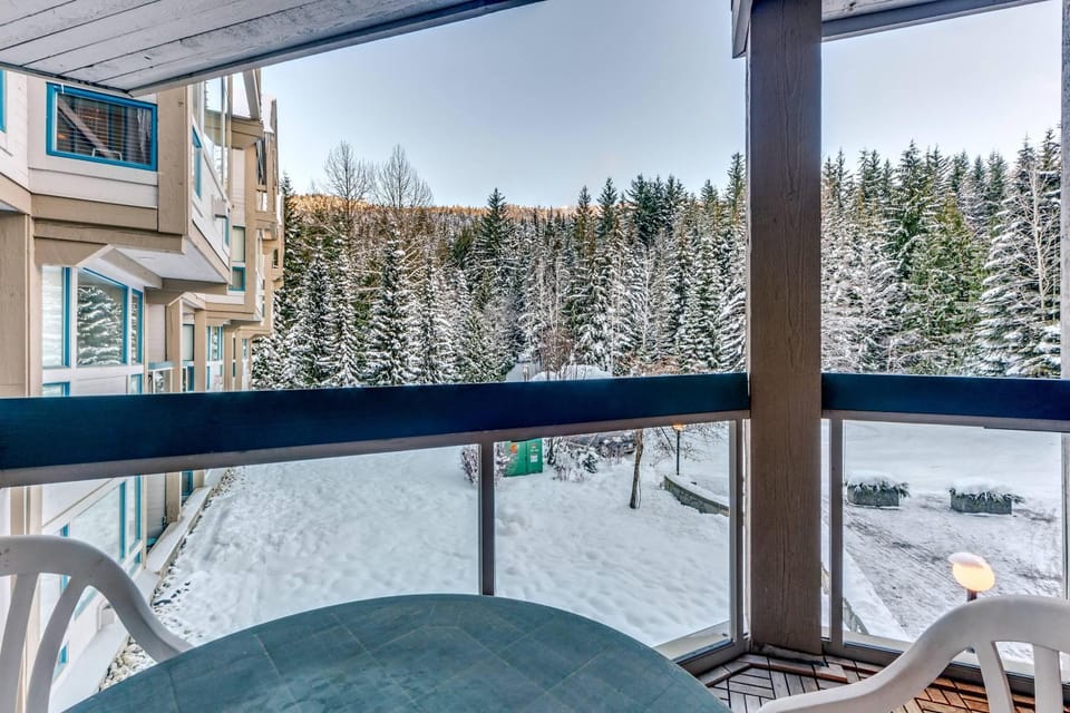 Greystone Lodge 333 Ski-in Out House in Whistler