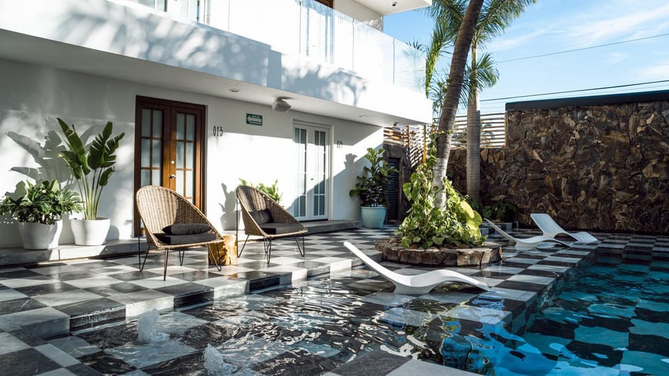 Swimming pool