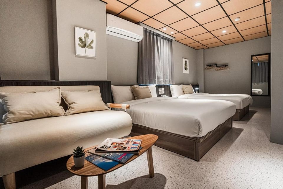 Bedroom, Family