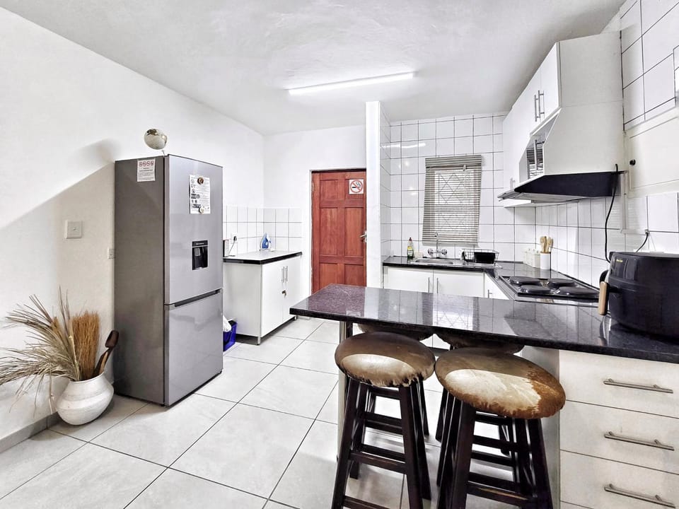 Property building, Kitchen or kitchenette