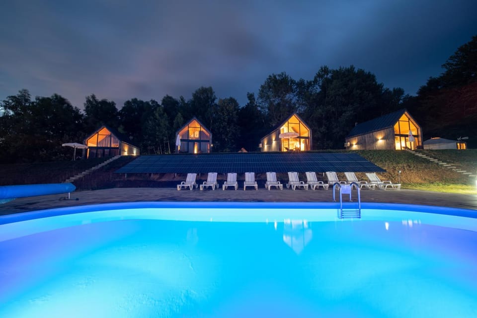 Property building, Night, Activities, Pool view, Swimming pool, Sports, sunbed