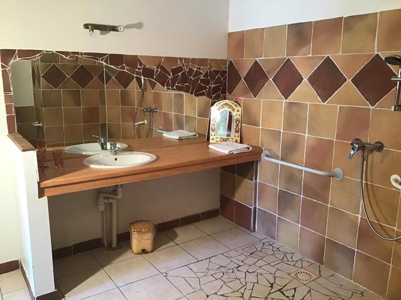 Shower, Bathroom