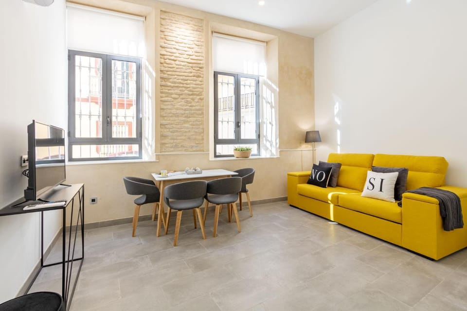 Nine O Clock San Agustin Suites Apartment in Seville