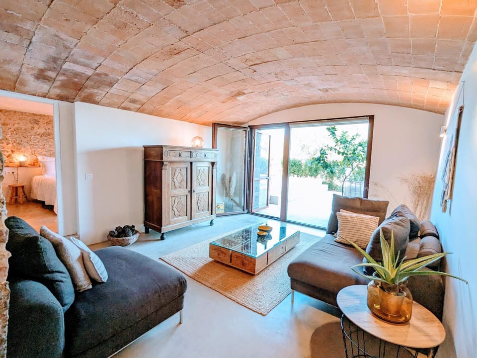 Balcony/Terrace, Living room, Seating area, Family