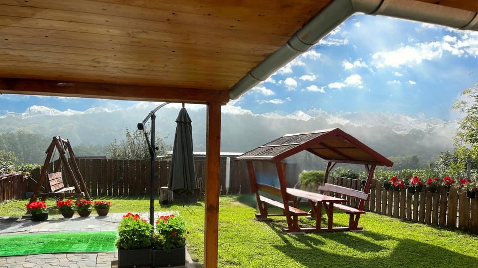 Patio, Garden, Balcony/Terrace, Pets, Garden view, Swimming pool, sunbed