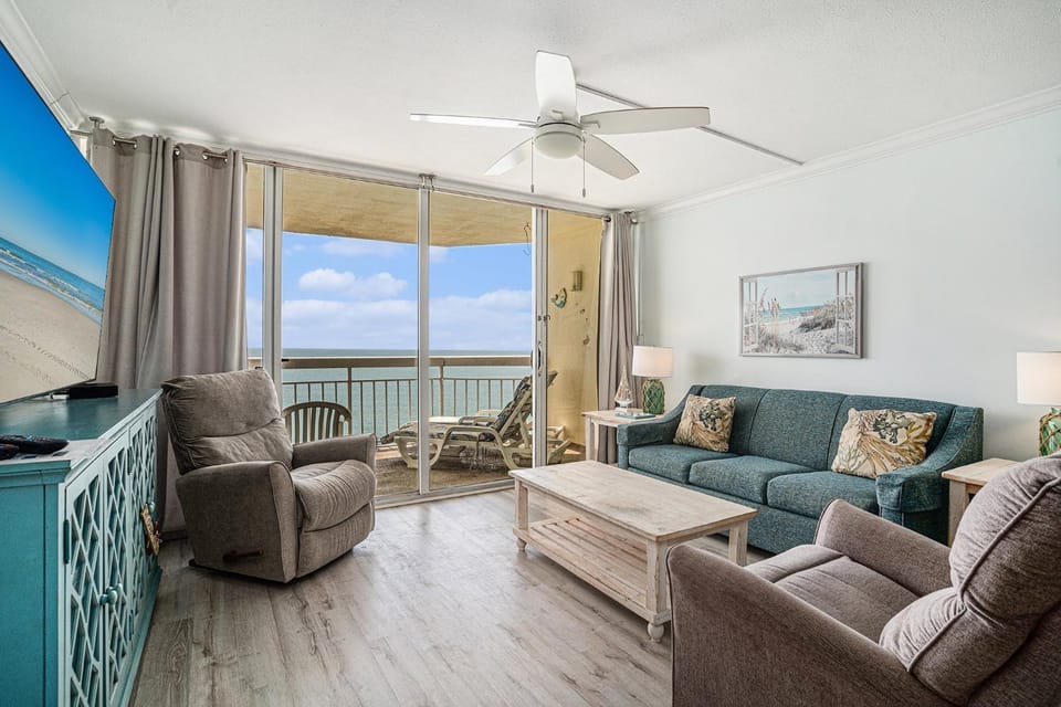 1109 Waters Edge Resort condo Apartment in Garden City