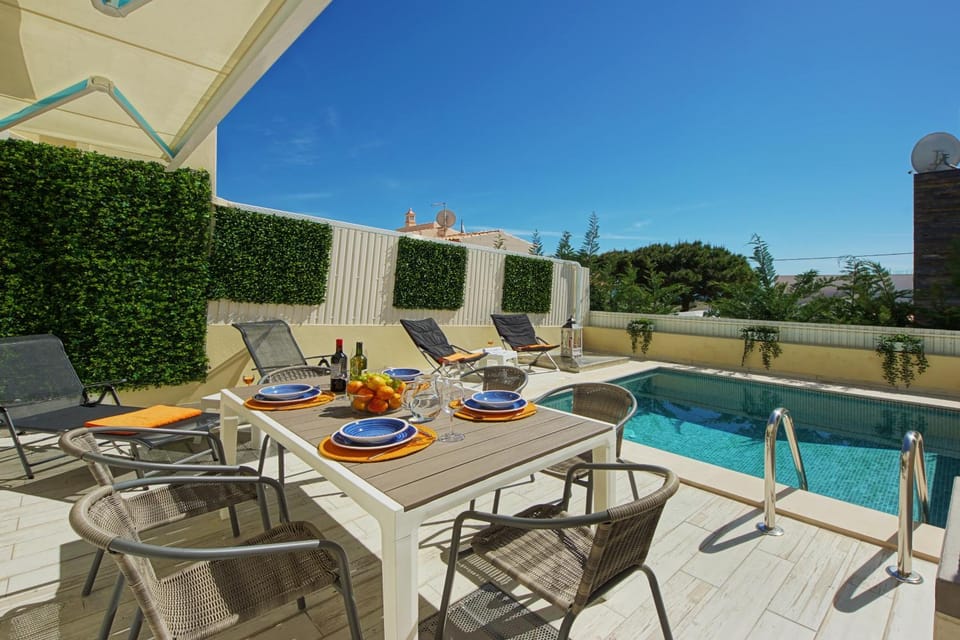 Property building, Swimming pool