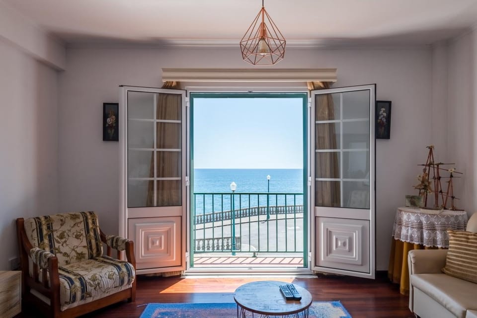 Living room, Sea view