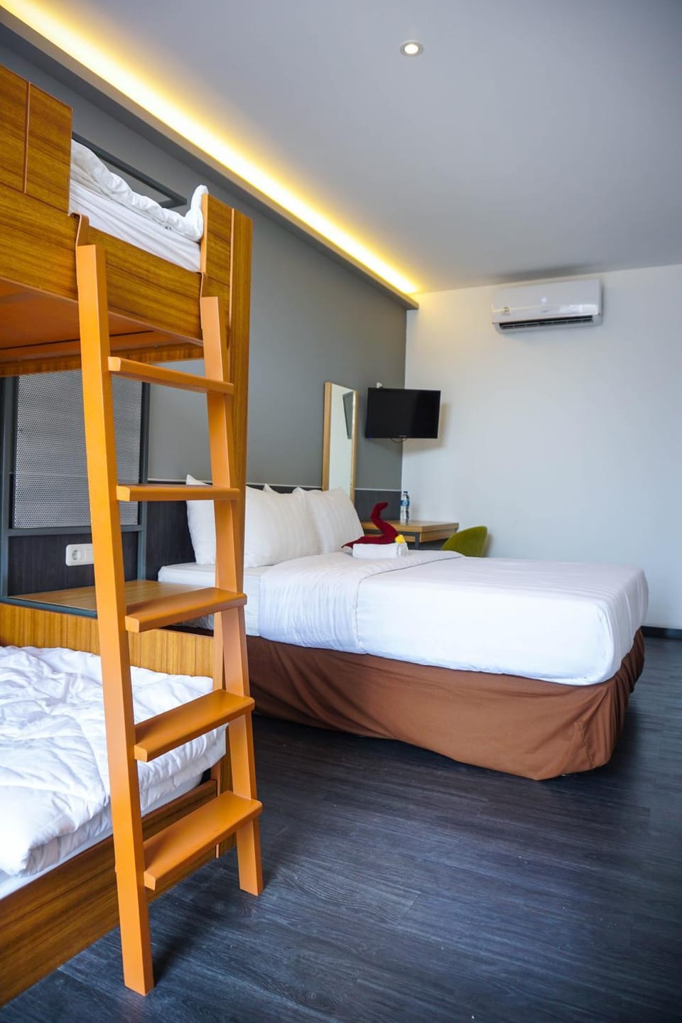 bunk bed