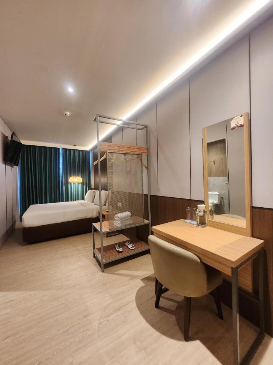 Living room, Photo of the whole room, Seating area, Bedroom