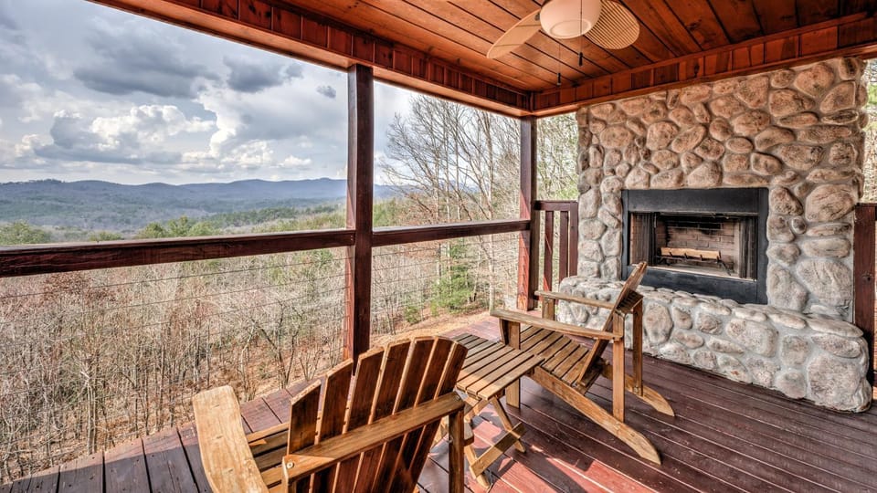 Fire on the Mountain House in Tennessee