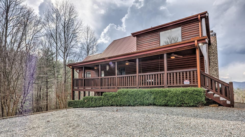 Fire on the Mountain House in Tennessee