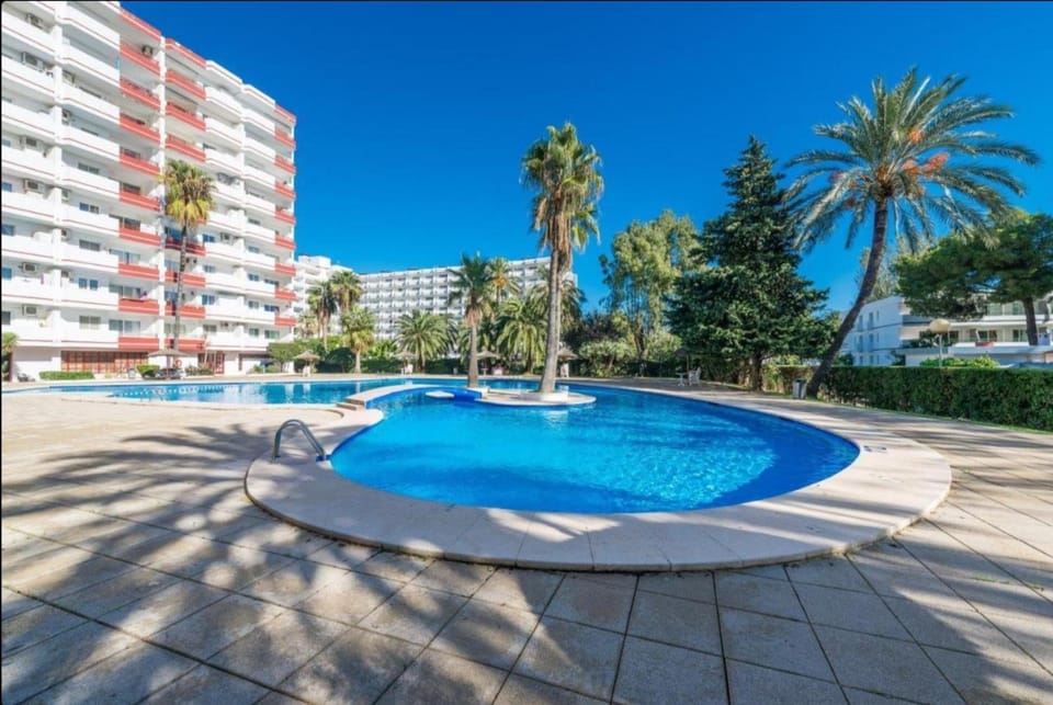 Balcony/Terrace, Swimming pool