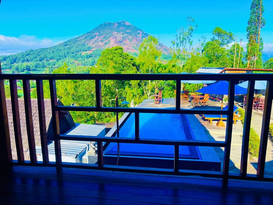 Bali Cottages Lake View Bed and Breakfast in Karangasem Regency