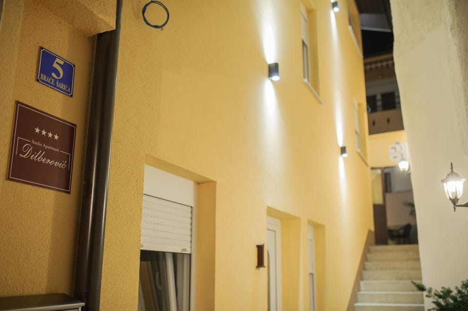 Patio, Facade/entrance, Balcony/Terrace, Quiet street view, Inner courtyard view
