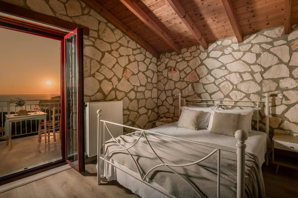 Bed, View (from property/room), Balcony/Terrace, Photo of the whole room, Bedroom, Sunset