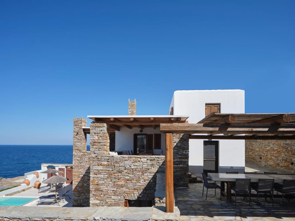 Property building, Dining area, Sea view, Swimming pool