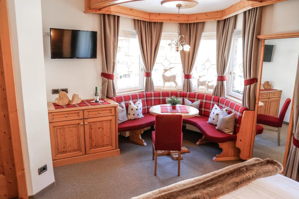 Staff, Living room, Photo of the whole room