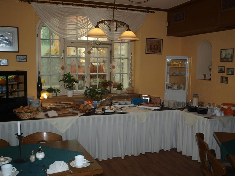 Breakfast, Buffet breakfast