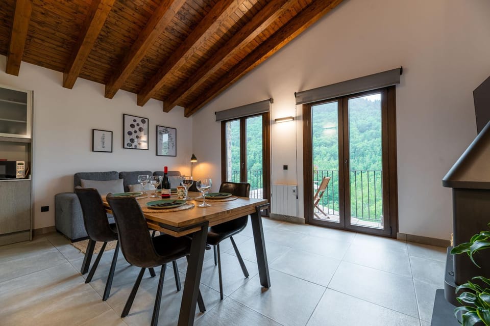 Kitchen or kitchenette, Living room, Dining area