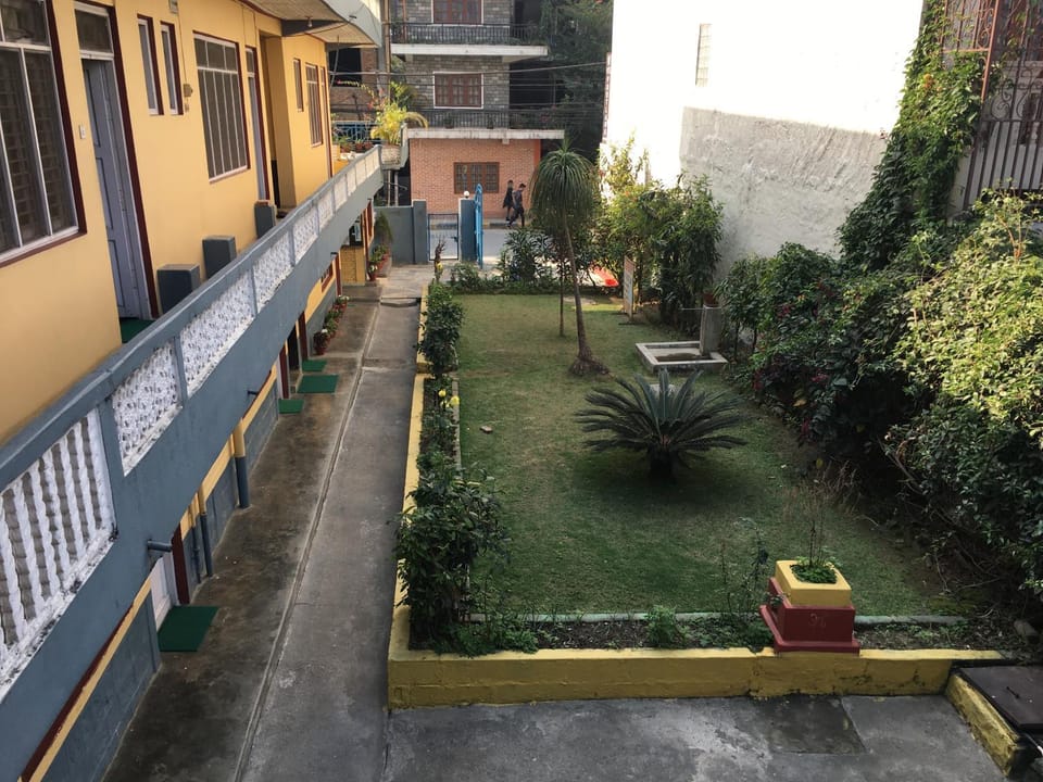 Restaurant/places to eat, Garden, Garden view
