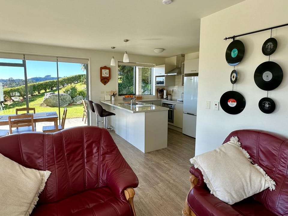 Living room, Dining area, kitchen