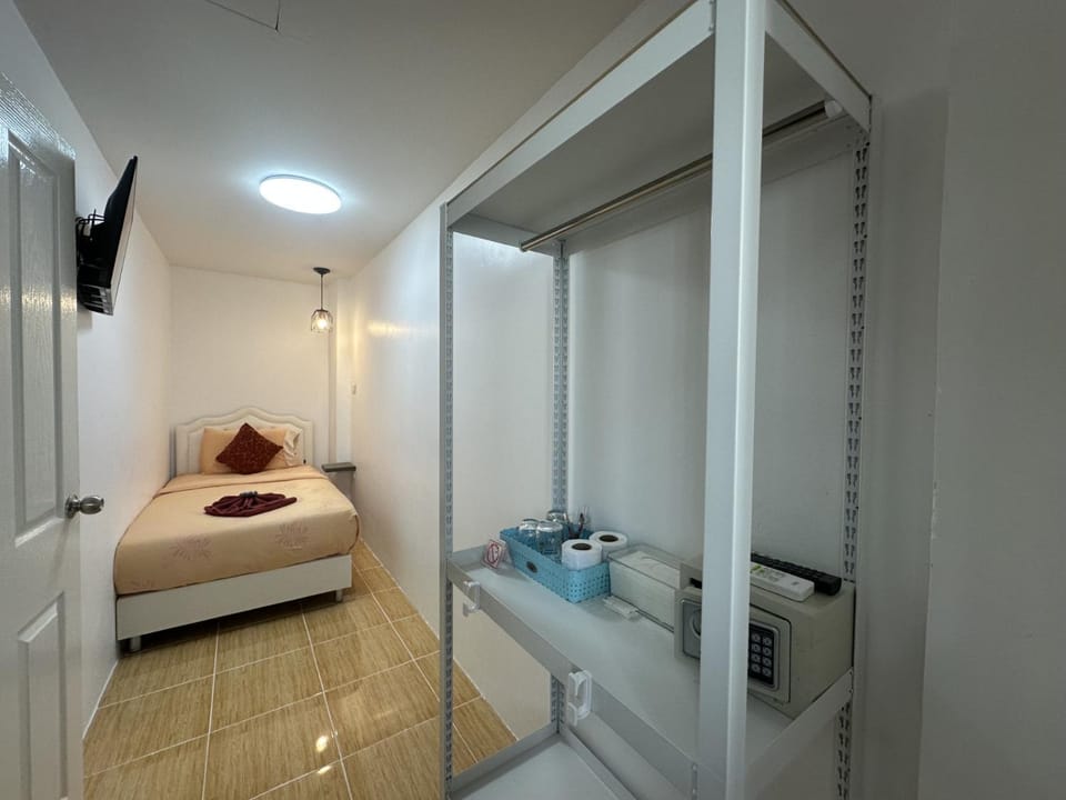 Inn Dulgence Apartment in Patong