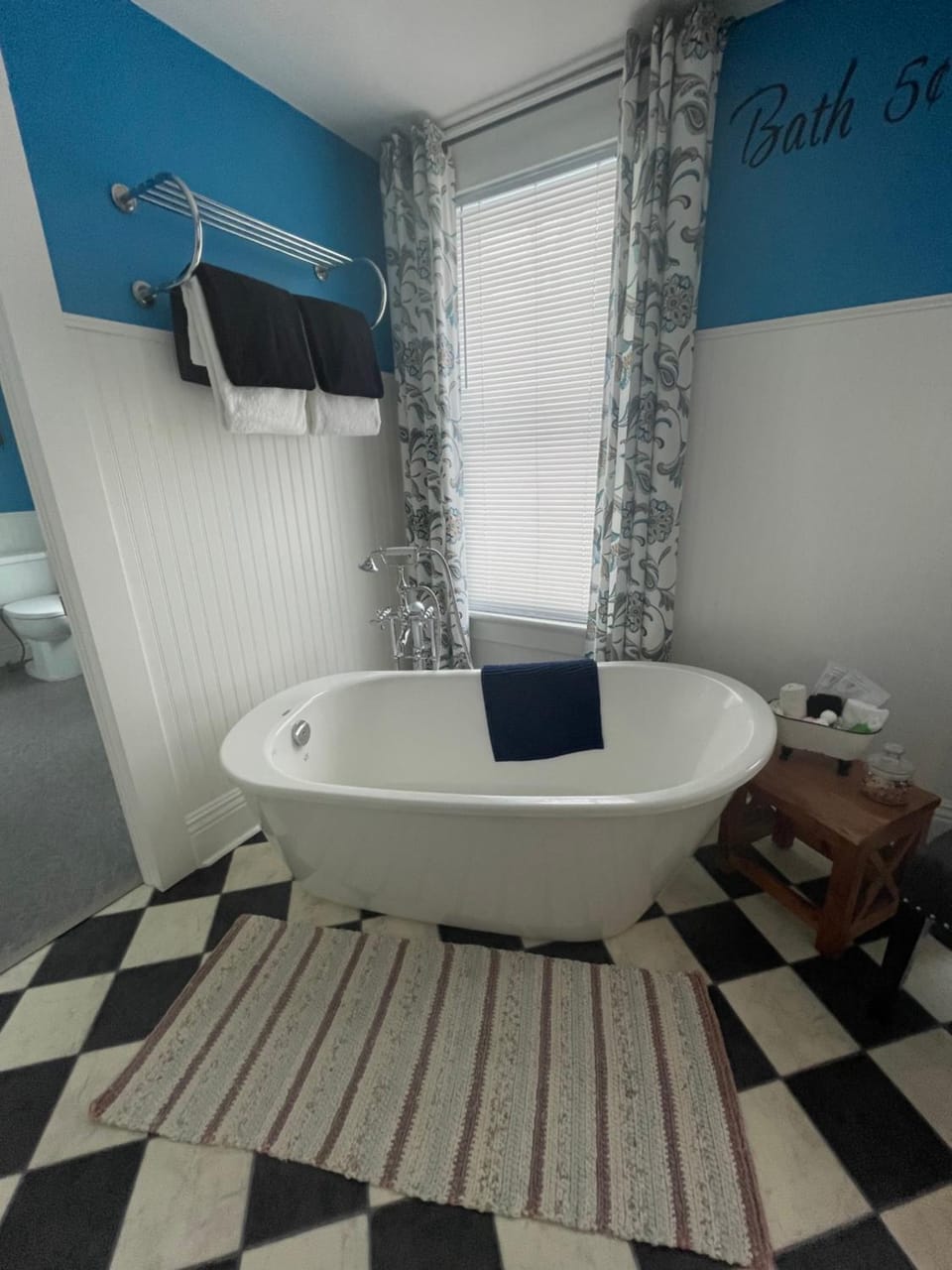 Bathroom, Photo of the whole room, Bath