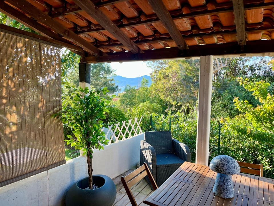 Joli studio maisonnette à 100m de la plage Apartment in Corsica