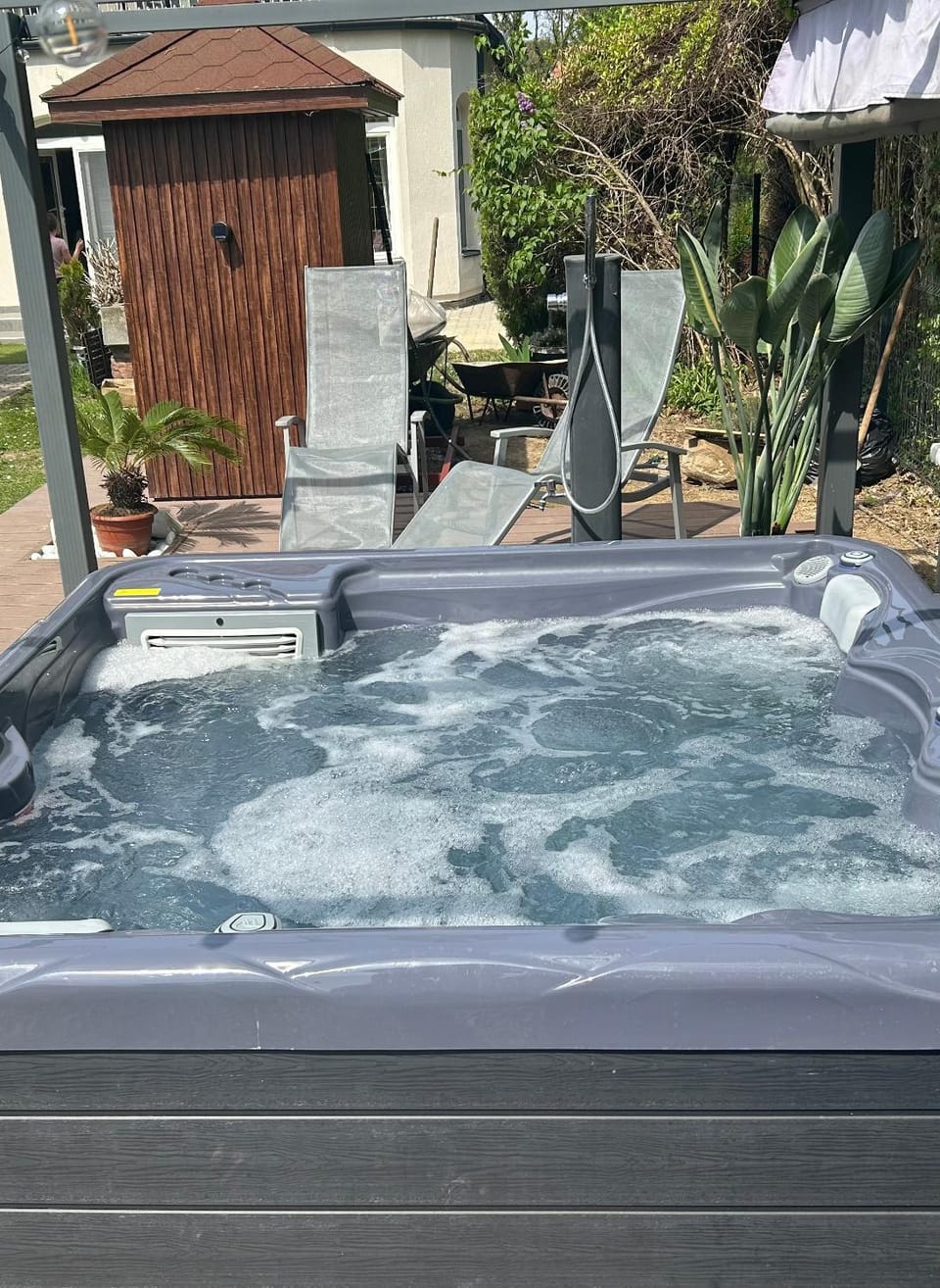 Hot Tub, Hot Tub