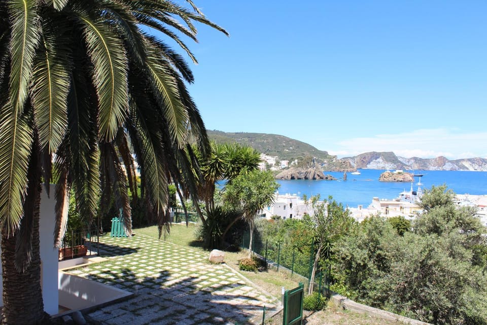 Day, Natural landscape, Mountain view, Sea view
