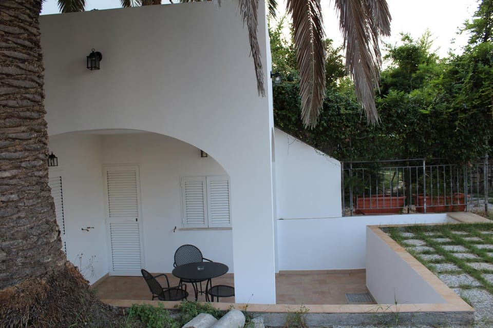 Patio, Day, Garden, View (from property/room), Balcony/Terrace, Garden view