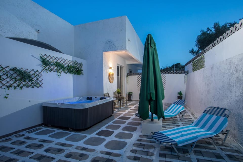 Patio, sunbed