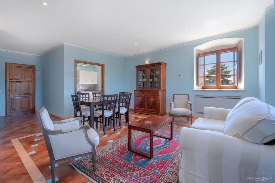 Living room, Dining area