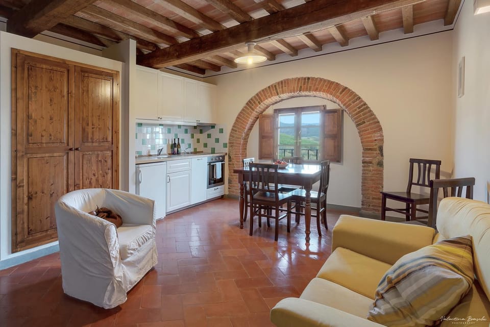 Kitchen or kitchenette, Living room, Dining area