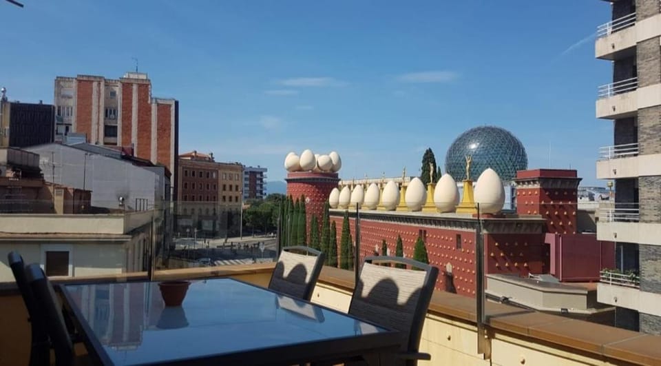 Ático vistas al Museo Dalí - Serena Stays Apartment in Figueres