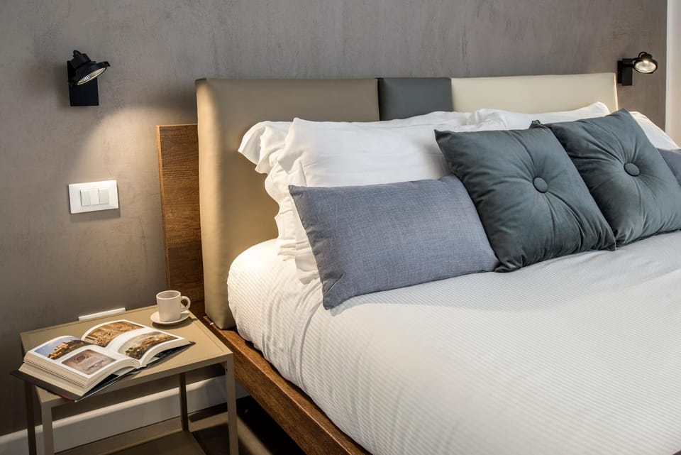 Bed, Bedroom, heating, air conditioner