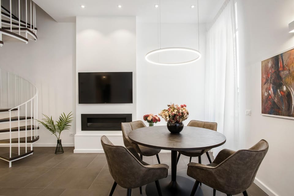 Living room, Dining area, heating, air conditioner