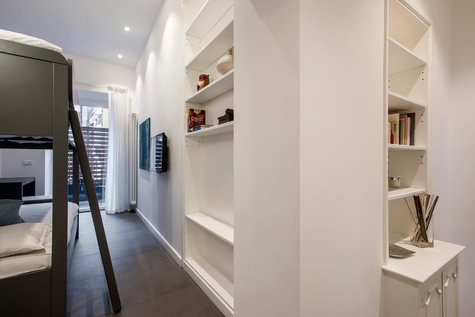 Bedroom, bunk bed, heating, air conditioner