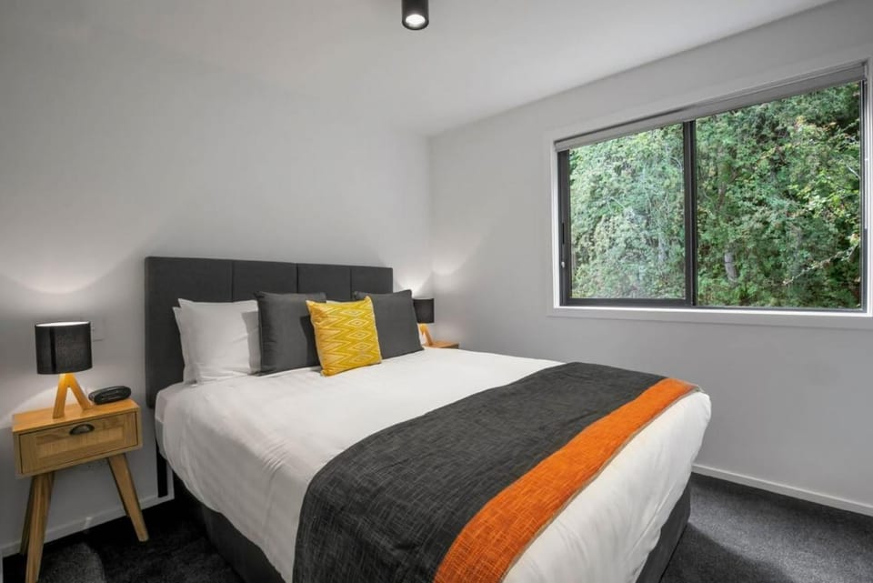 Central Queenstown Apt 18a - walk to town Apartment in Queenstown