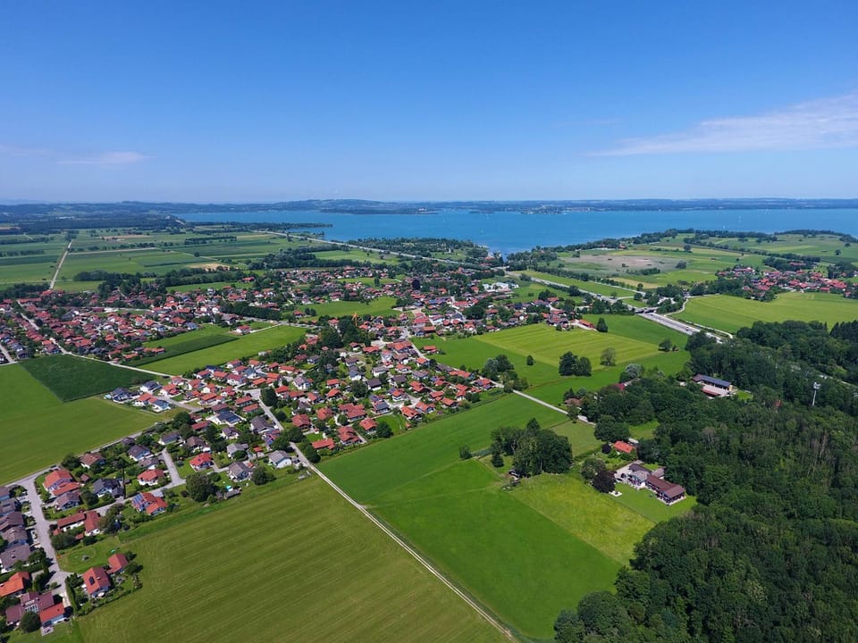 Bird's eye view, Lake view