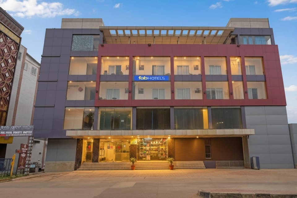 Property building, Facade/entrance