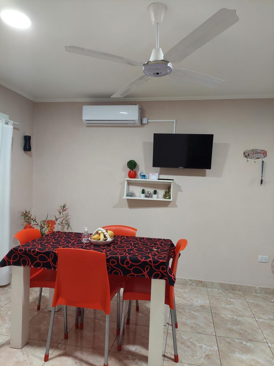 Dpto Luiggi 2 personas c /aire Apartment in Bahía Blanca