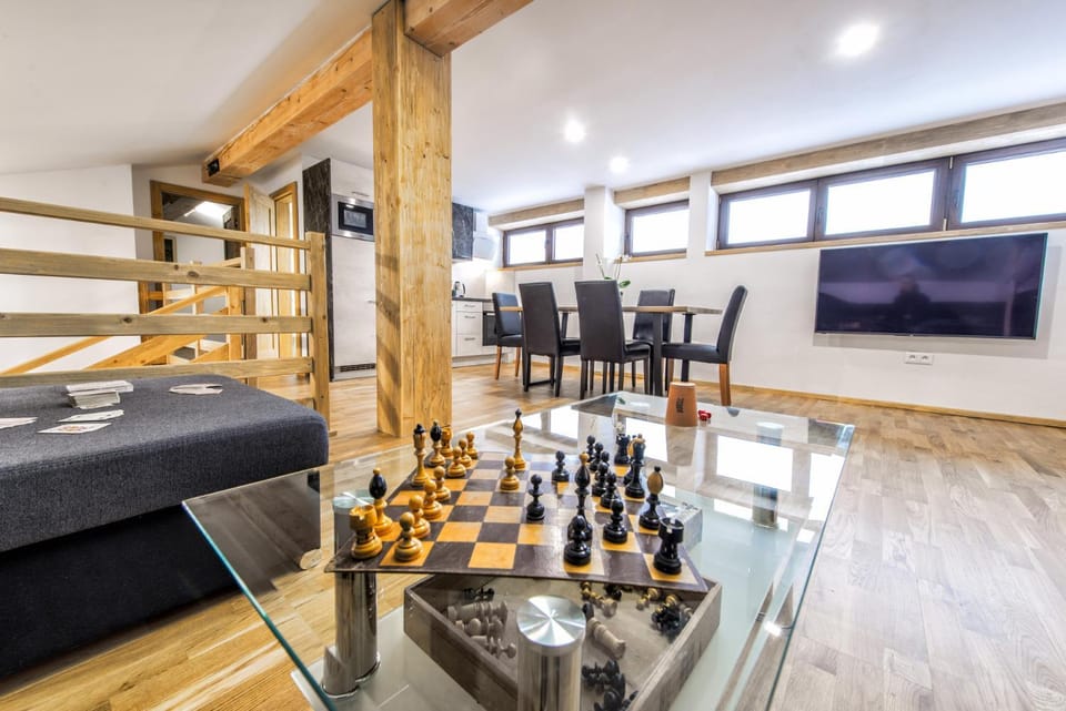 Communal lounge/ TV room