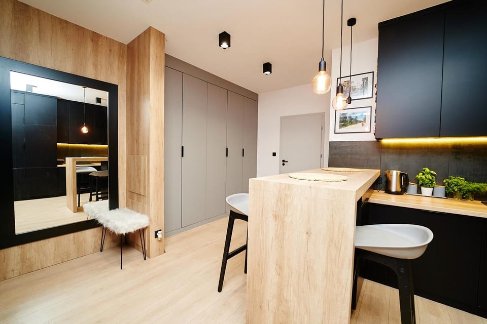 Property building, Restaurant/places to eat, Dining area, Swimming pool, Breakfast