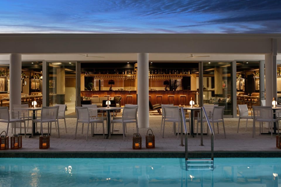Lounge or bar, Swimming pool