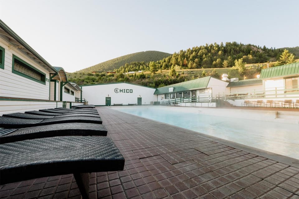 Pool view, Swimming pool