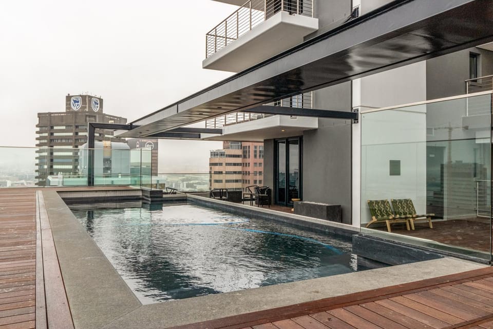 Swimming pool, Swimming pool
