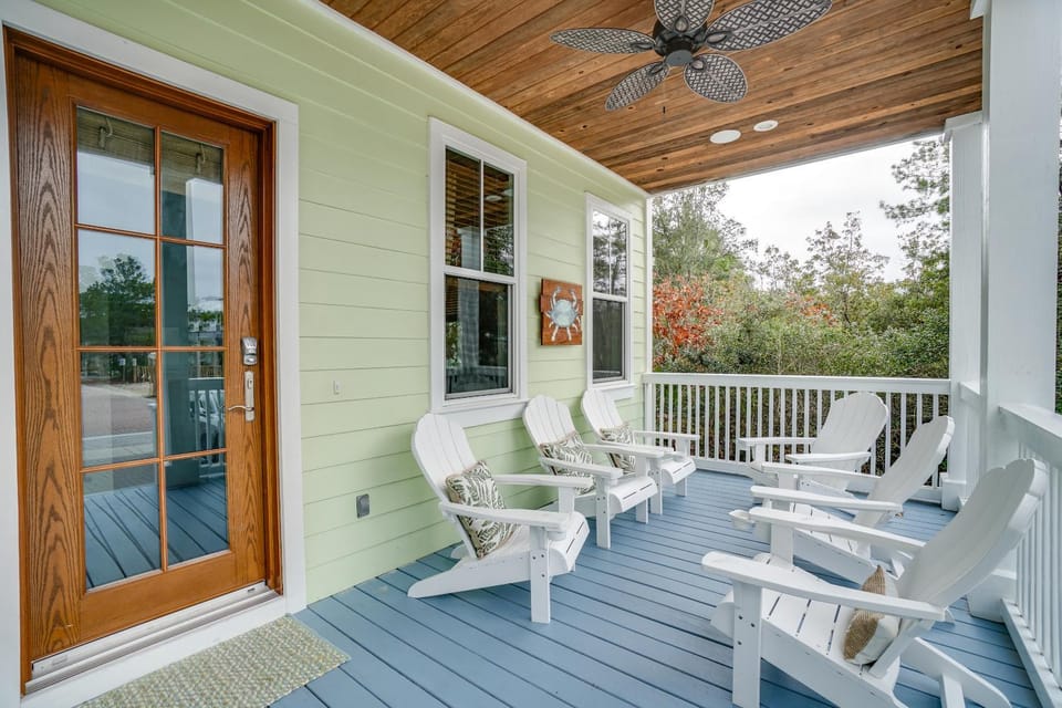 Facade/entrance, Balcony/Terrace, Balcony/Terrace, Seating area, fireplace