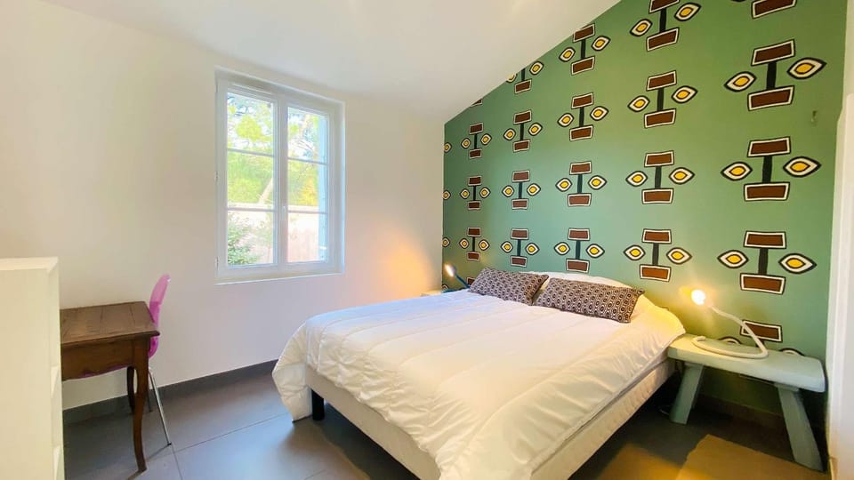 Bed, Photo of the whole room, Bedroom